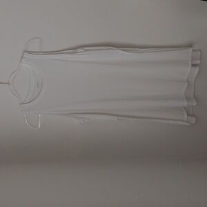 Old Navy Sleeveless UltraLite All-Day Tunic t-shirt